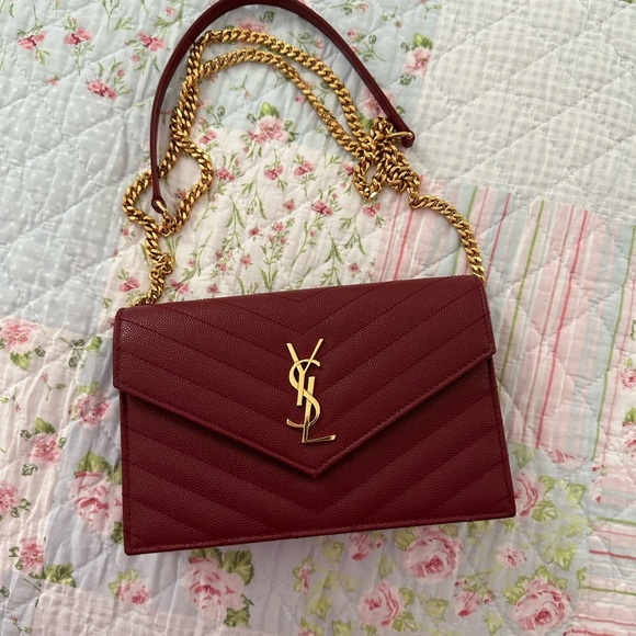 ENVELOPE CHAIN WALLET IN GRAIN DE POUDRE/ Cassandre Envelope Chain Wallet - Picture 2 of 8